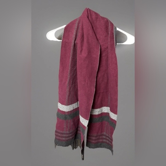 Club Room 100% Silk Scarf Gray Burgundy Black Striped Fringe Men’s Winter Wrap - Picture 3 of 3